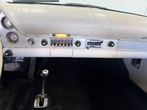 1957 Ford Thunderbird