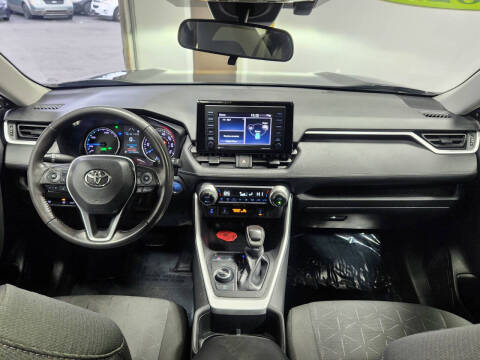 2022 Toyota RAV4 Hybrid XLE