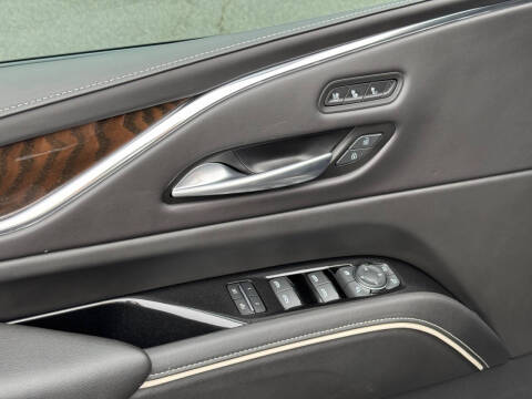 2024 Cadillac Escalade ESV Sport Platinum