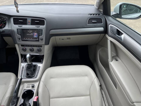 2016 Volkswagen Golf SportWagen TSI SE