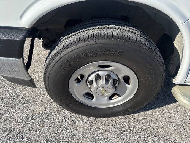 2024 Chevrolet Express 2500