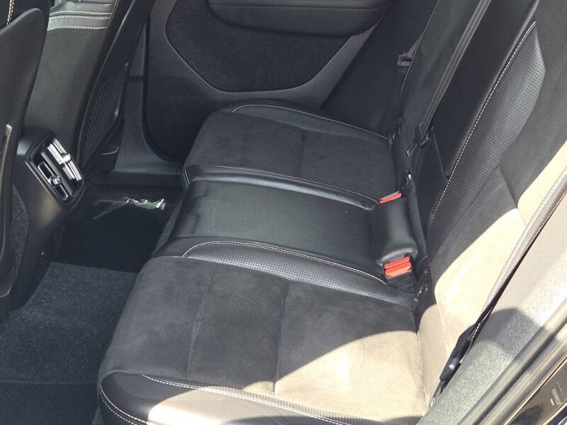 2021 Volvo XC40 T5 R-Design