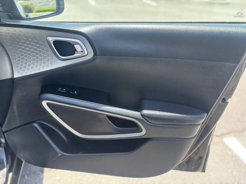 2023 Kia Soul S