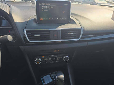 2016 Mazda MAZDA3 i Touring