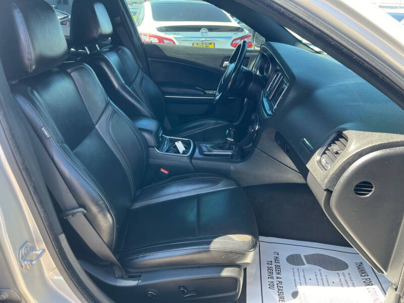 2020 Dodge Charger SXT