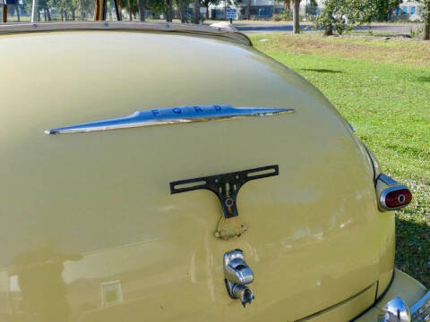 1948 Ford Super Deluxe