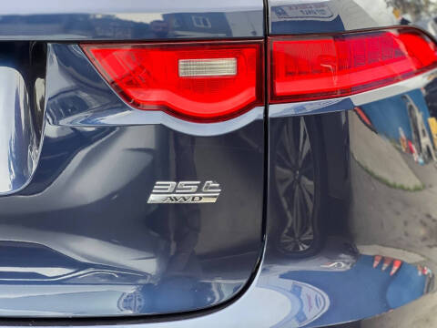 2017 Jaguar F-PACE 35t Prestige