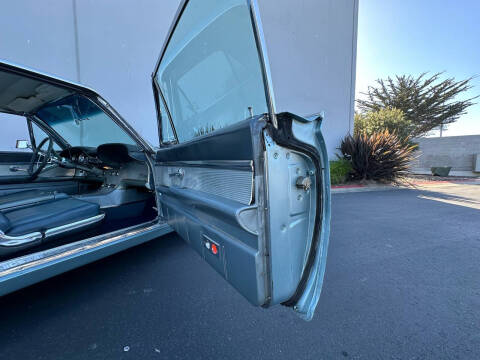 1963 Ford Thunderbird