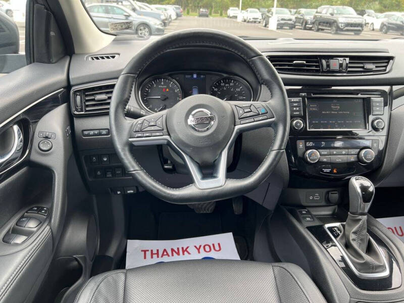 2022 Nissan Rogue Sport SL