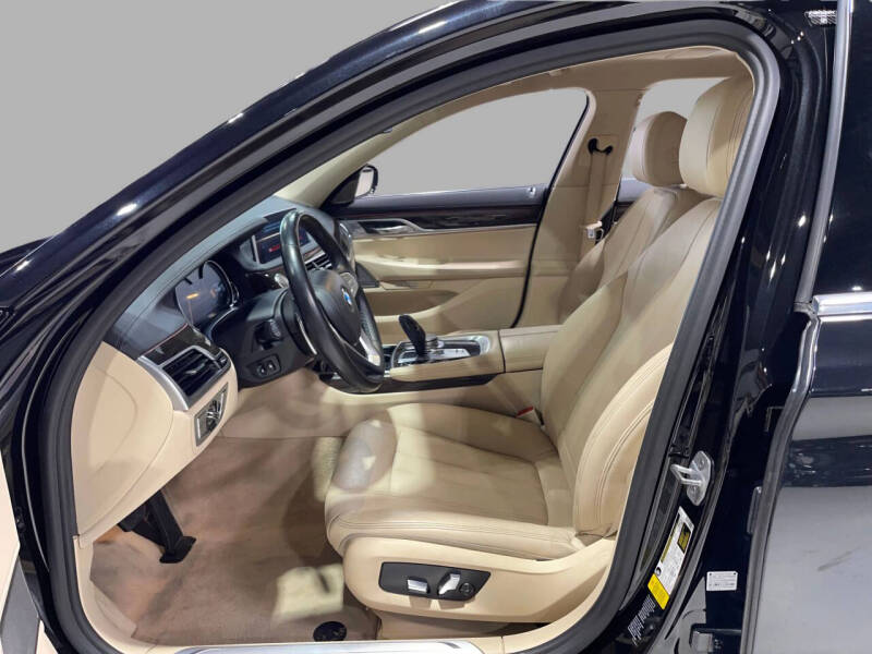 2018 BMW 7 Series 740i