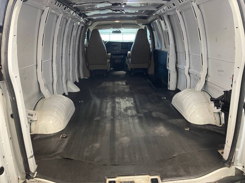 2023 Chevrolet Express 2500