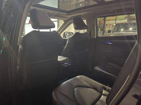 2021 Toyota Highlander Hybrid Platinum