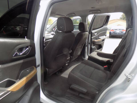 2017 GMC Acadia SLE-2