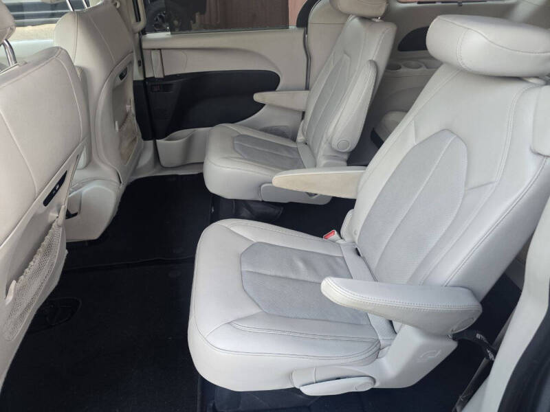 2021 Chrysler Pacifica Touring L
