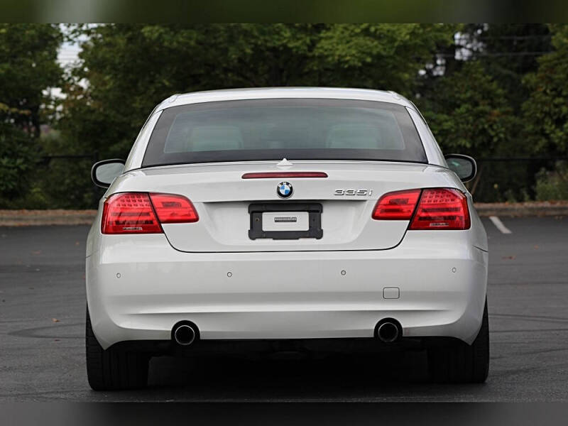 2011 BMW 3 Series 335i