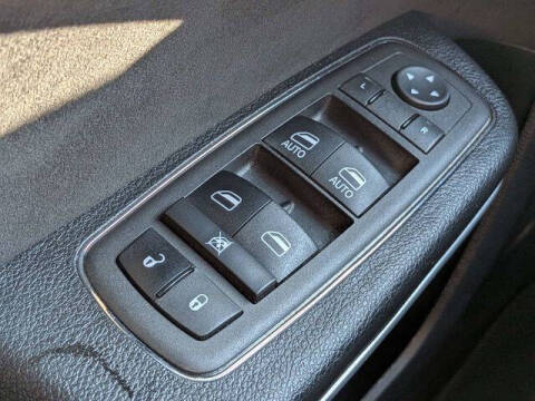 2023 Chrysler 300 C