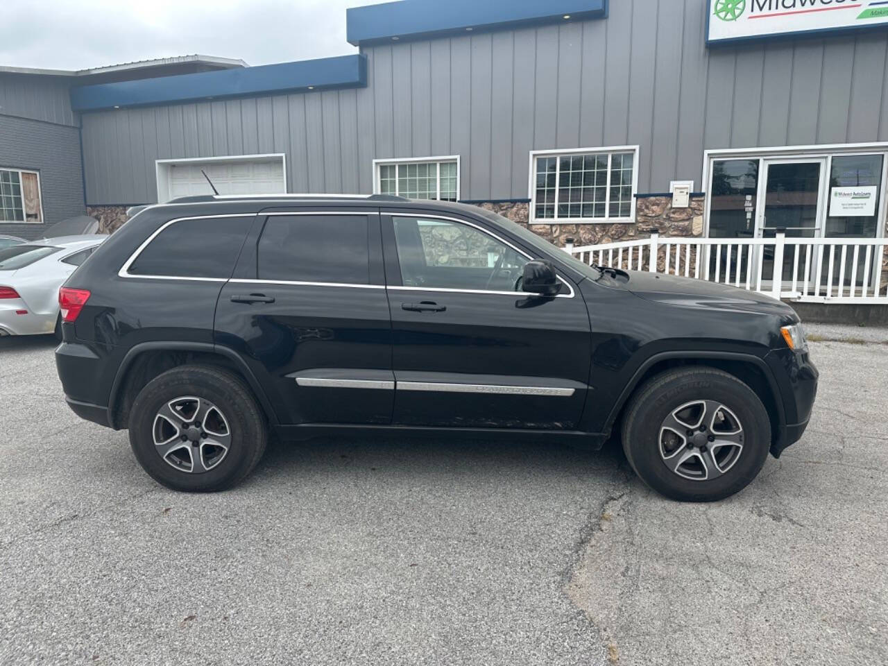 2011 Jeep Grand Cherokee for sale at Midwest Auto Loans in Davenport, IA