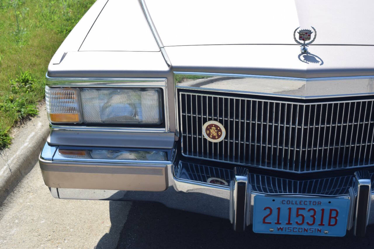 1991 Cadillac Brougham 11