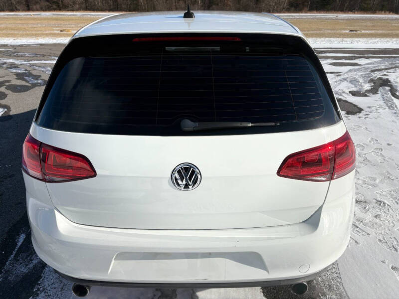 2017 Volkswagen Golf GTI SE