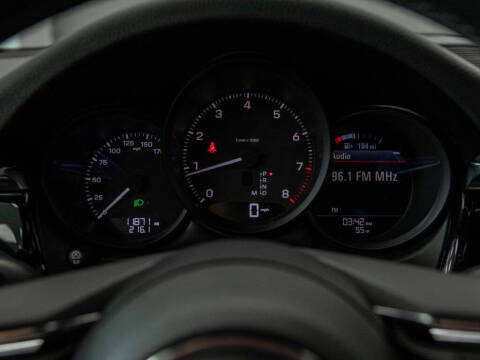 2024 Porsche Macan T