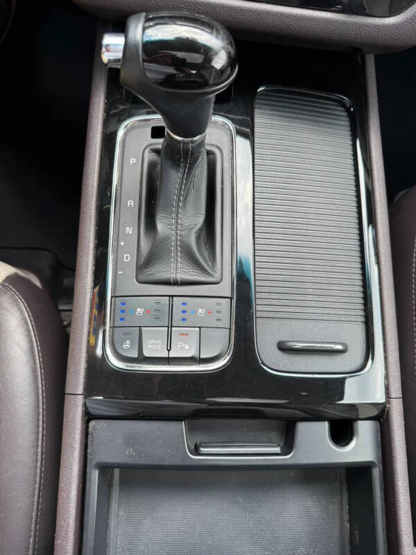 2016 Kia Sedona Limited
