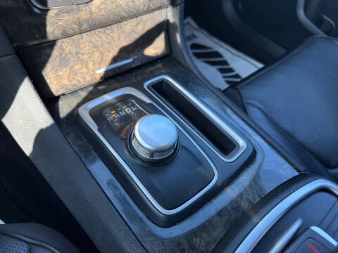 2019 Chrysler 300 Limited