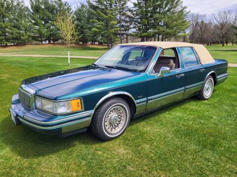 1993 Lincoln Town Car for sale at Cody's Classic & Collectibles, LLC in Stanley WI