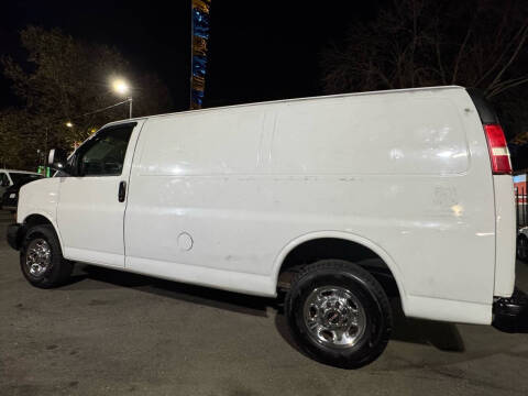 2010 GMC Savana 2500