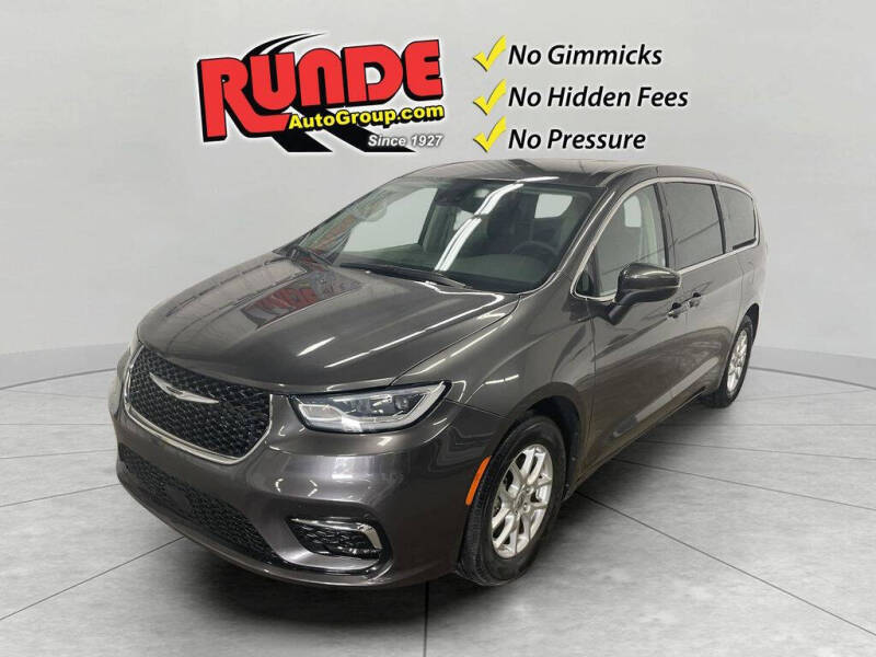2023 Chrysler Pacifica Touring L