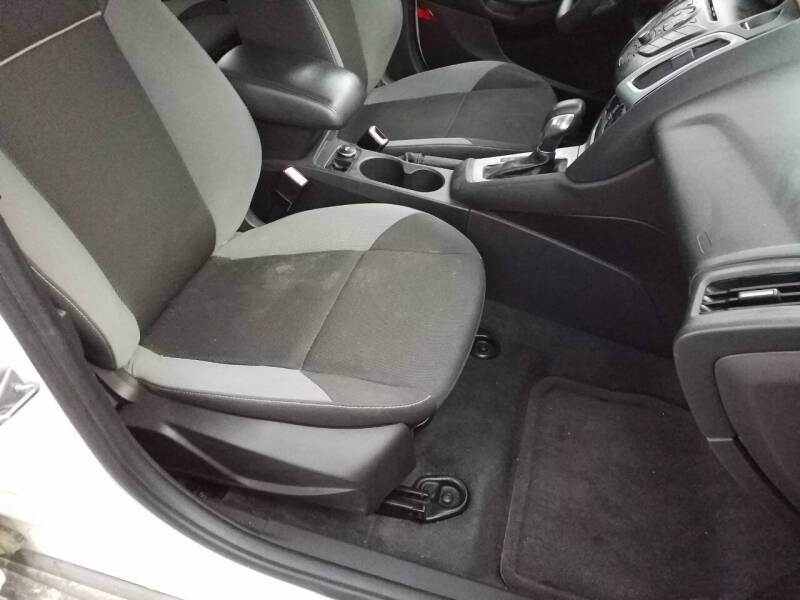2012 Ford Focus SE