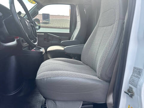 2021 GMC Savana 2500