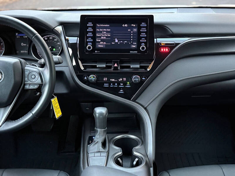 2023 Toyota Camry SE