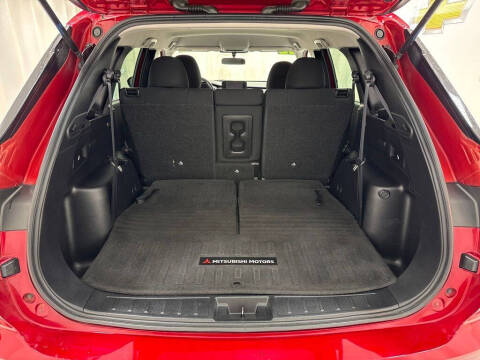 2022 Mitsubishi Outlander ES