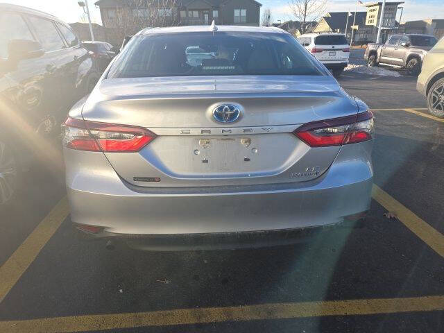 2024 Toyota Camry Hybrid LE