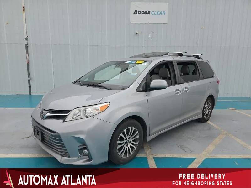 2018 Toyota Sienna XLE 8-Passenger