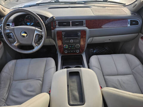 2011 Chevrolet Suburban LT