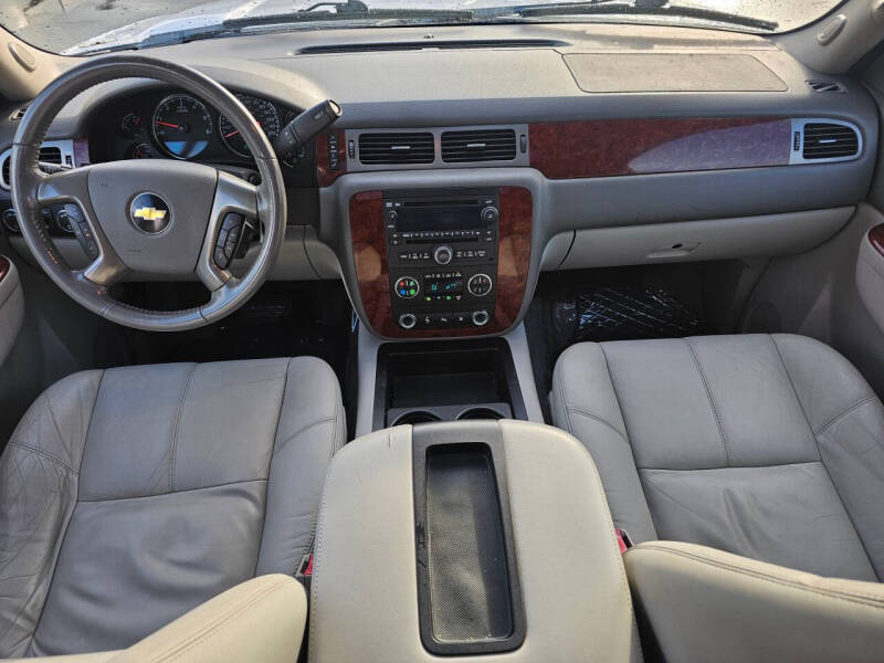 2011 Chevrolet Suburban LT