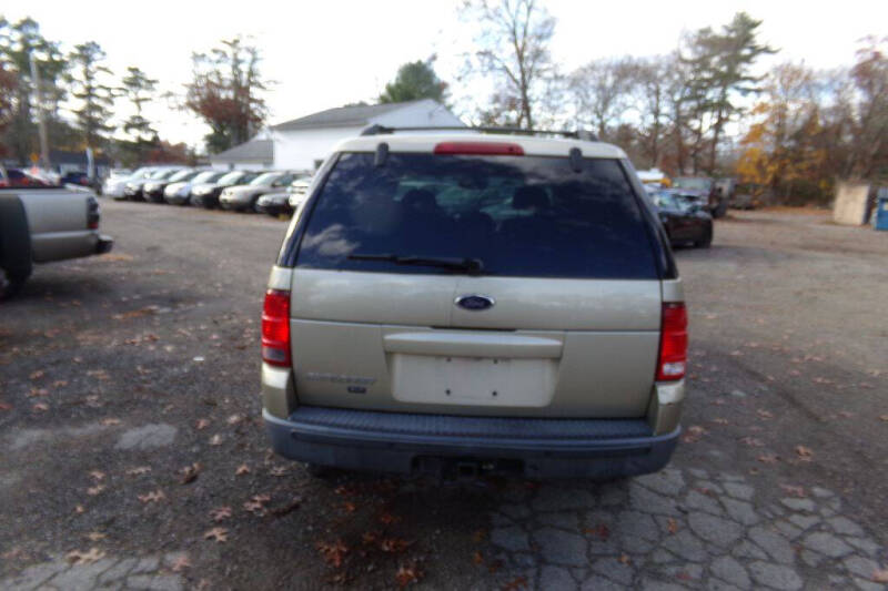 2003 Ford Explorer XLT photo 4