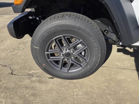 2025 Jeep Gladiator Sport S