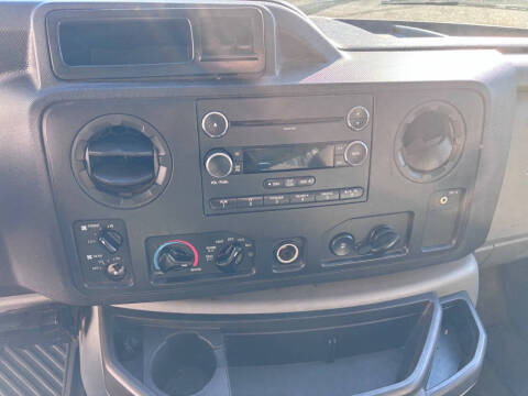 2012 Ford E-Series E-350 SD XLT