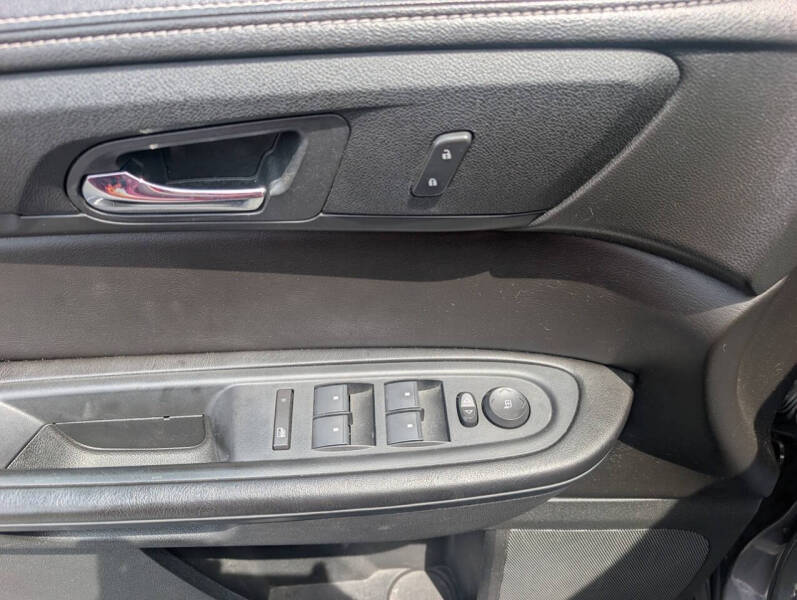 2015 GMC Acadia SLE-2