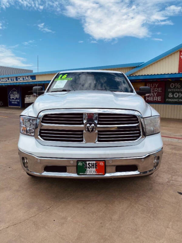 2016 RAM 1500 SLT