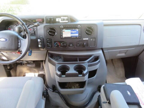 2011 Ford E-Series E-350 SD XLT