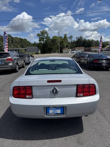 2008 Ford Mustang V6 Deluxe