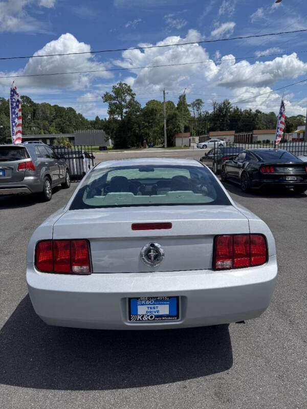 2008 Ford Mustang V6 Deluxe