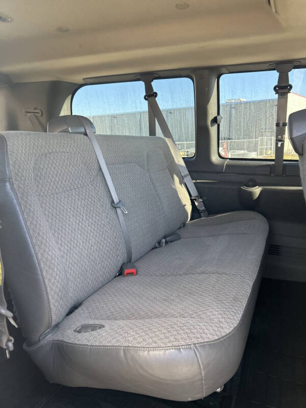 2016 Chevrolet Express LS 2500