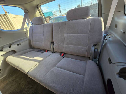 2003 Toyota Sequoia SR5