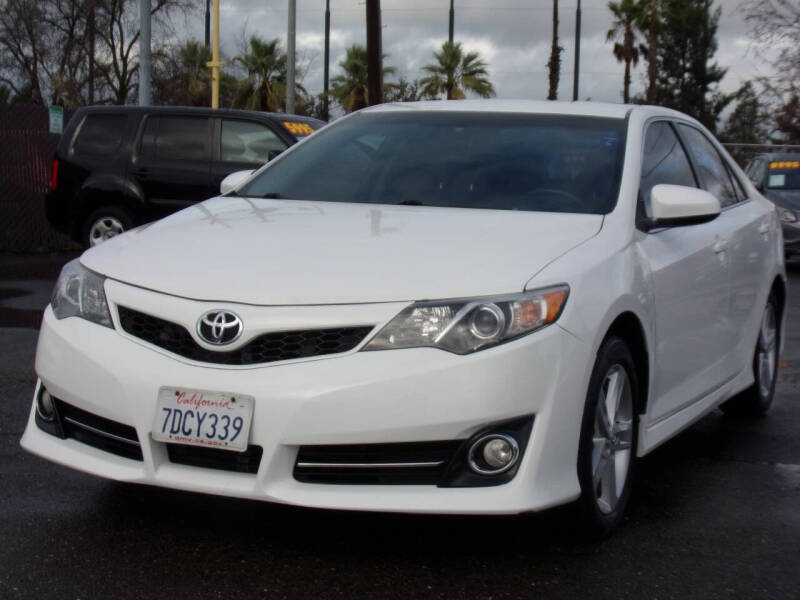 2014 Toyota Camry SE