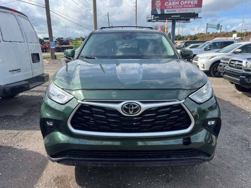 2023 Toyota Highlander LE