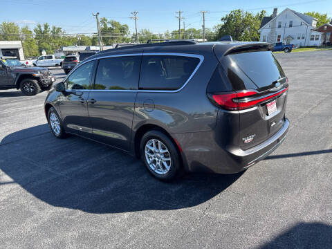 2022 Chrysler Pacifica Touring L